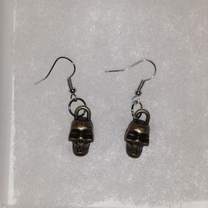 New Hand Made Skull Earrings